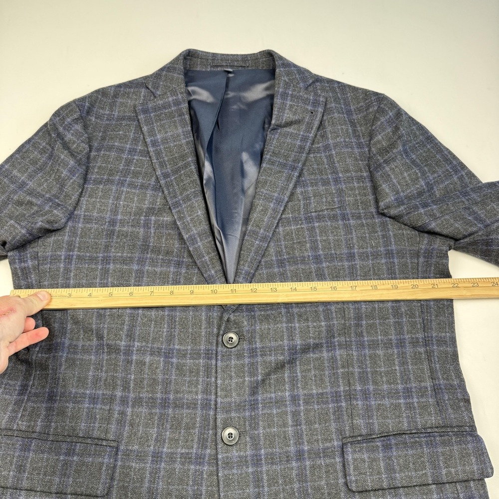 Jos A Bank Sport Coat Mens 44 Gray Blue Plaid Wool Tailored Fit Two Button - Picture 6 of 11